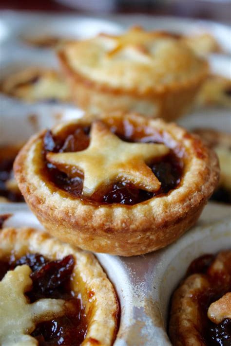 where did mince pies originate